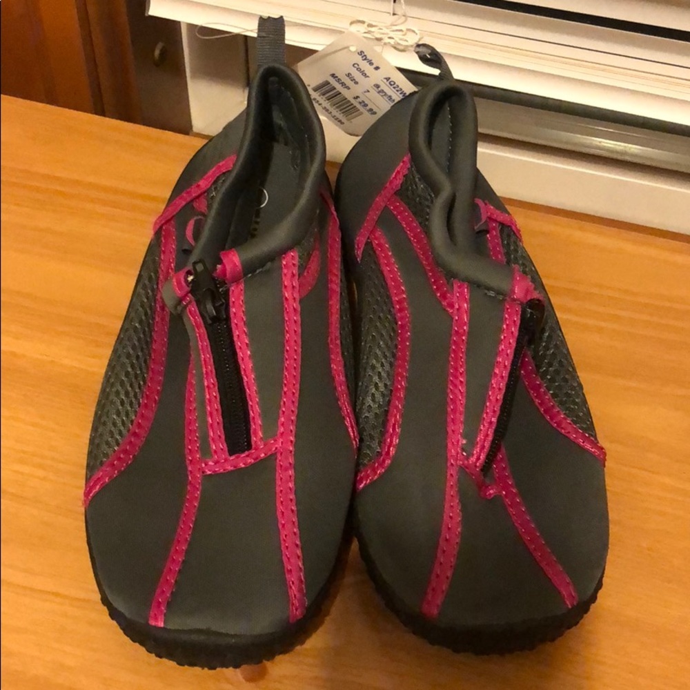 Water shoes